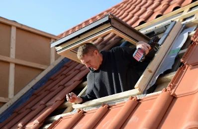 Pose de fenêtres de toit Velux à Ploumilliau